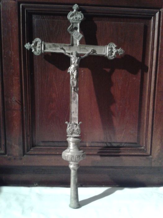 crucifix (croix de procession)