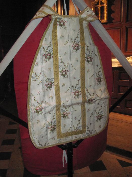 chasuble, avers