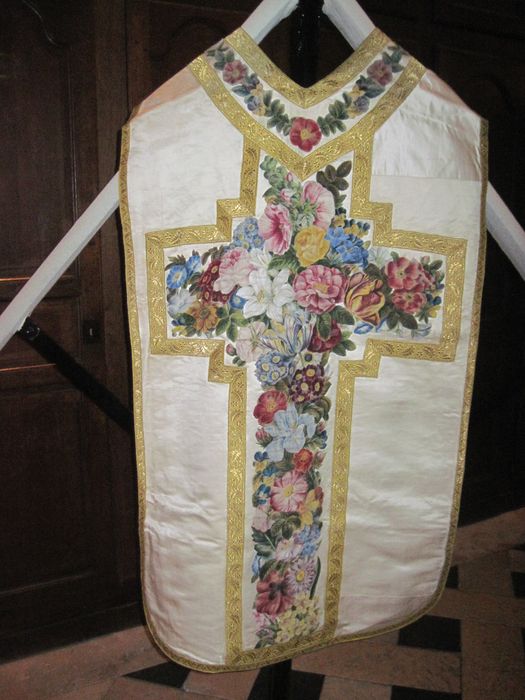 chasuble, avant