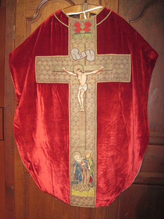 orfrois remonté sur une chasuble