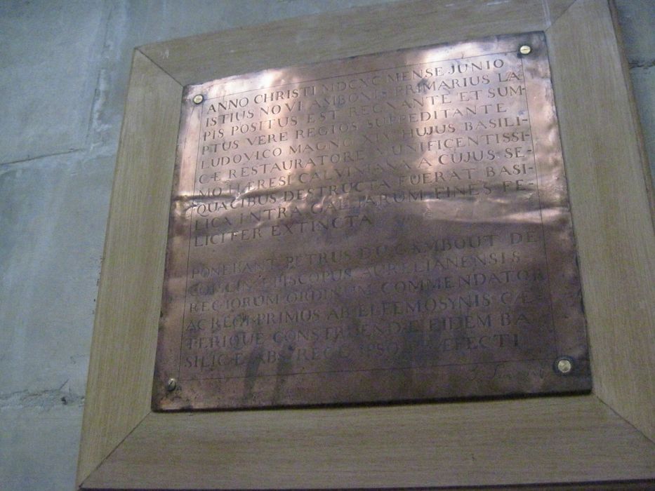 plaque dédicatoire du jubé commémorative de l'extinction du calvinisme