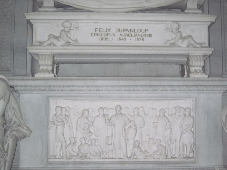 tombeau de Félix Dupanloup, évêque d'Orléans de 1849 à 1878, détail