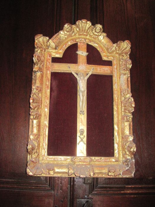 croix (crucifix)