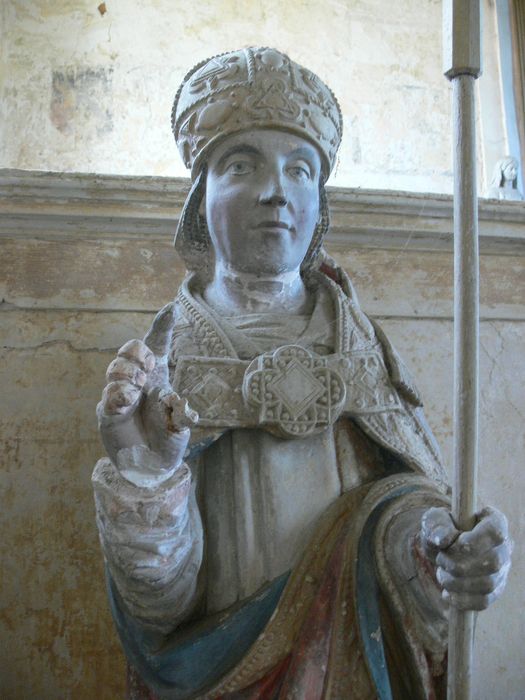 statue : Saint Léger, vue partielle