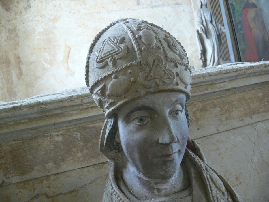 statue : Saint Léger, détail