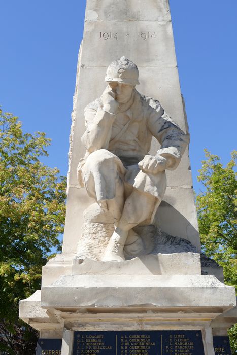 vue partielle du monument