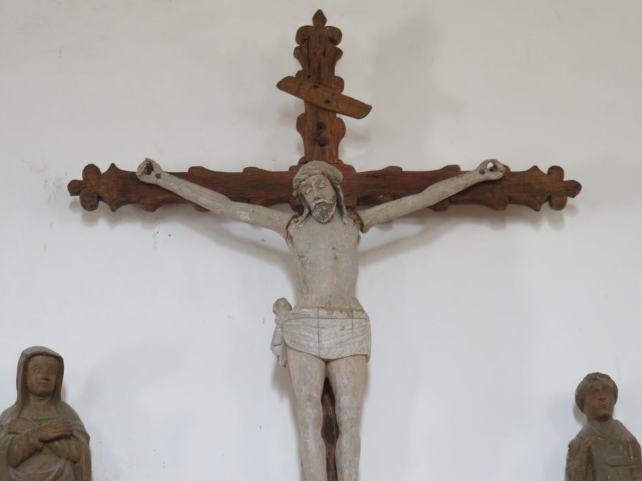 statue : Christ en croix - © Ministère de la Culture (France), Direction Régionale des Affaires Culturelles du Centre-Val de Loire – Tous droits réservés 