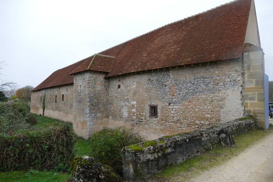 communs est, façade est 