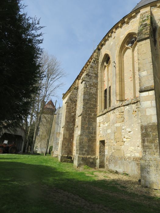 façade latérale sud, vue partielle