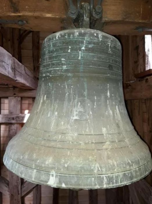 cloche - © Ministère de la Culture (France), Direction Régionale des Affaires Culturelles du Centre-Val de Loire – Tous droits réservés