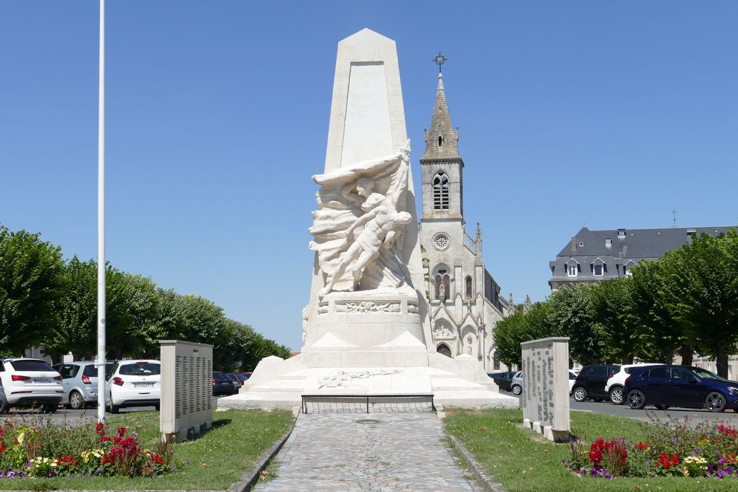 vue partielle du monument