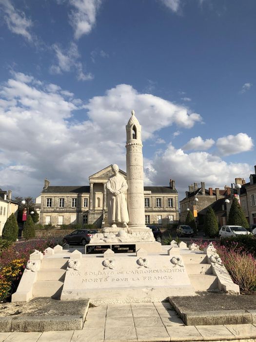 vue partielle du monument