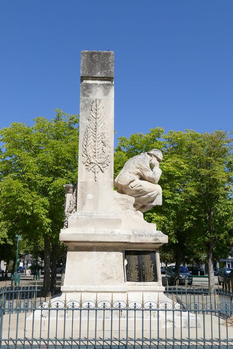 vue partielle du monument