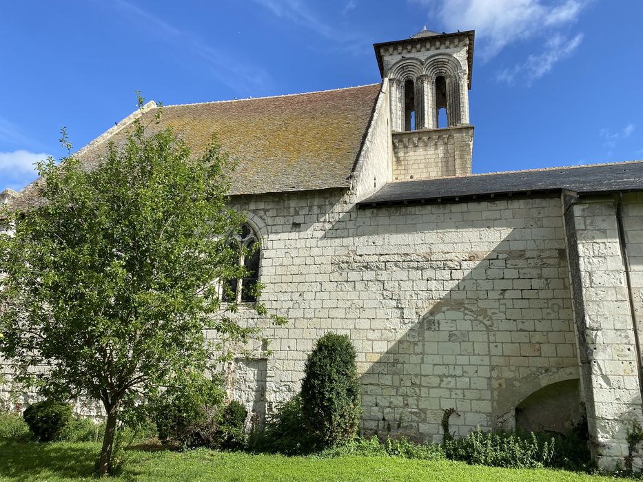 façade latérale sud, vue partielle