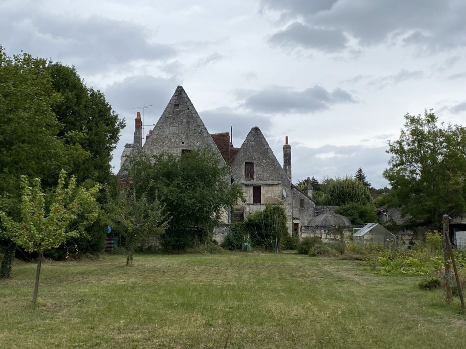 vue partielle des façades depuis l’Ouest