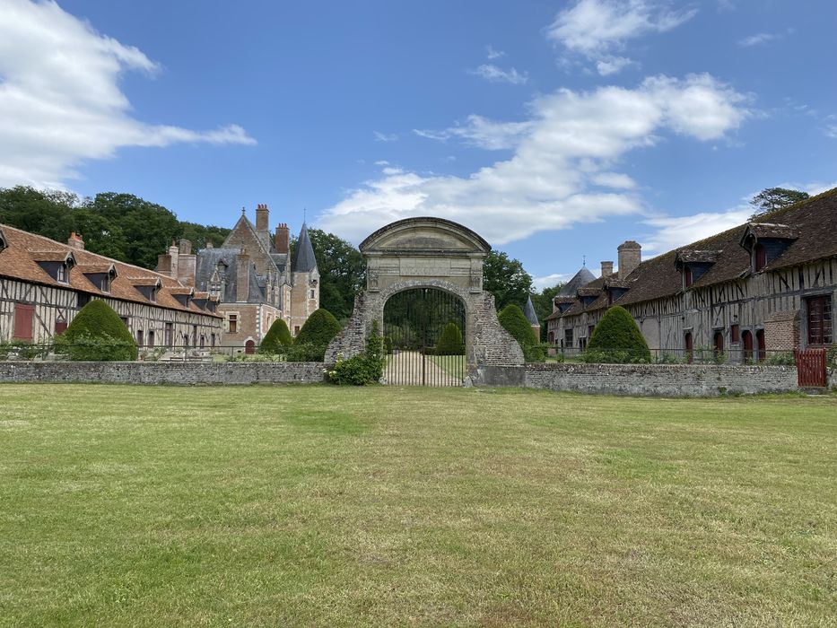 cour des communs, portail d’accès ouest, élévation ouest