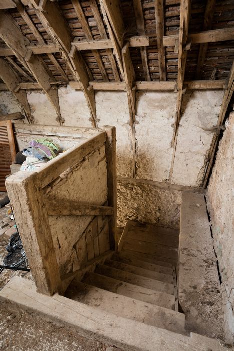 grange, escalier d’accès aux combles