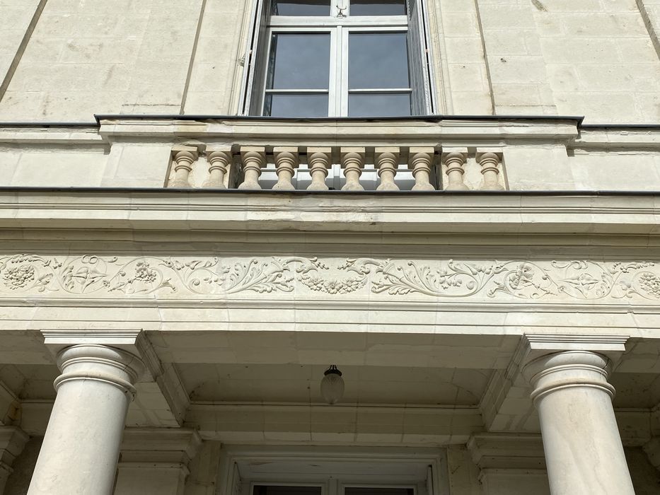 façade sud, détail décoratif