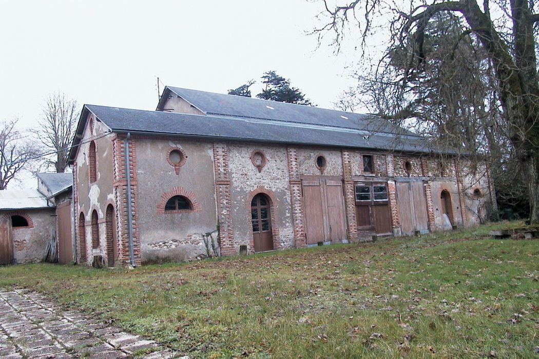 communs est, façade ouest