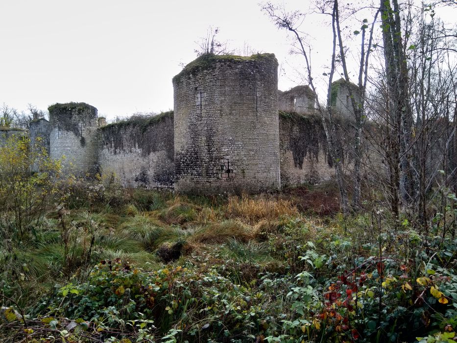 enceinte extérieure, tour d’angle nord-ouest