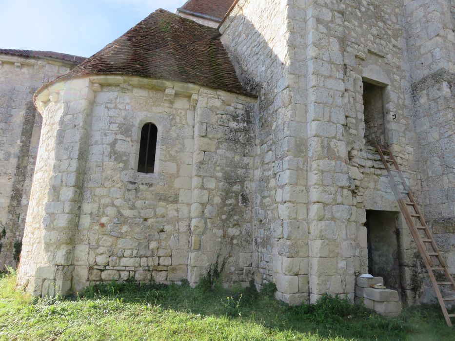 chapelle nord, chevet, flanc nord