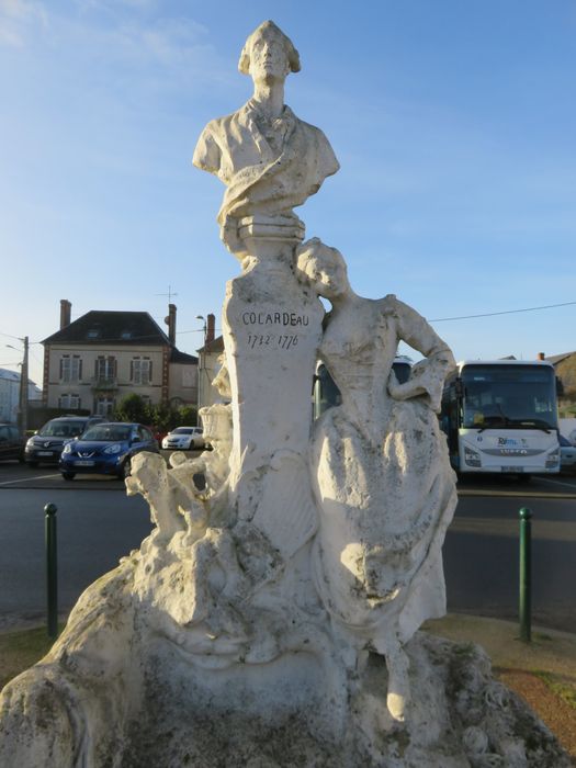vue partielle du monument