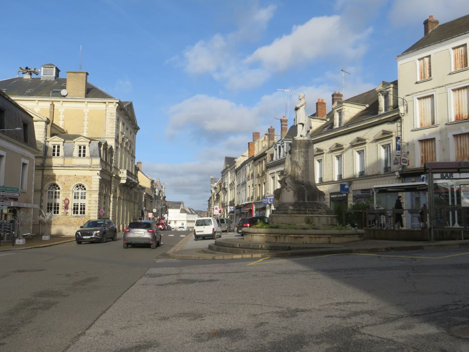vue générale du monument dans son environnement