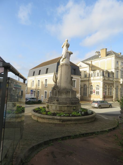 vue générale du monument dans son environnement