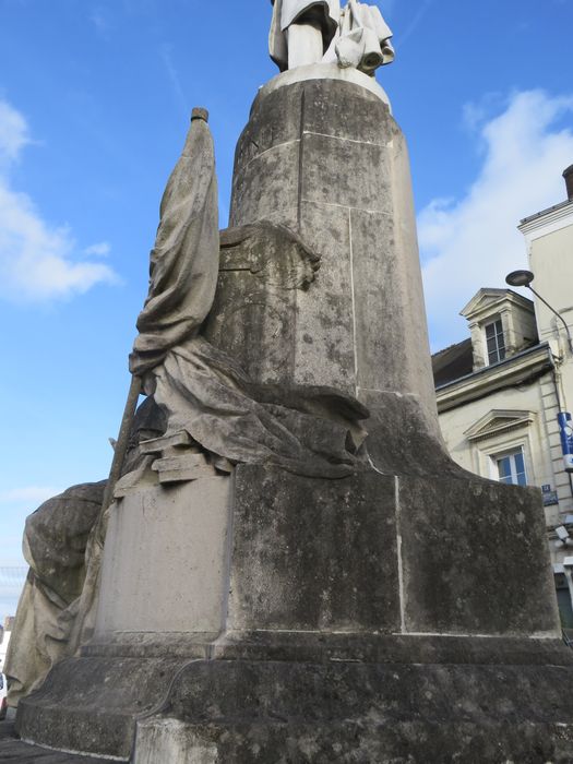 vue partielle du monument