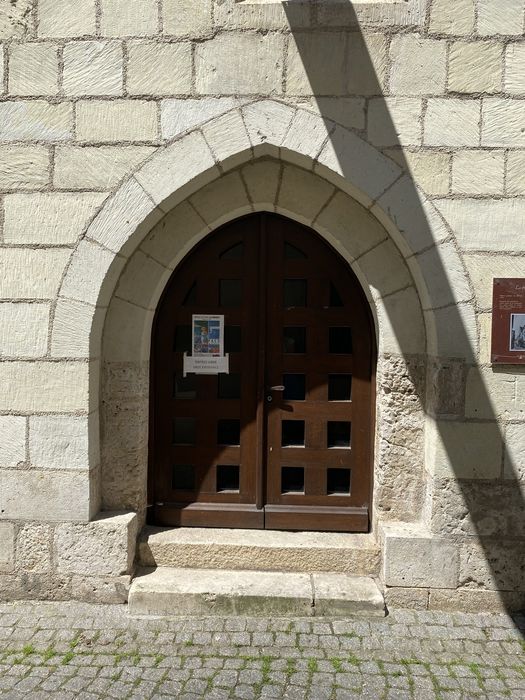 porte d’accès sur rue