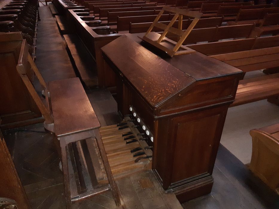 Orgue de choeur : partie instrumentale de l'orgue