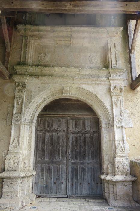 Eglise Saint-Avit : Portail occidental, vue générale