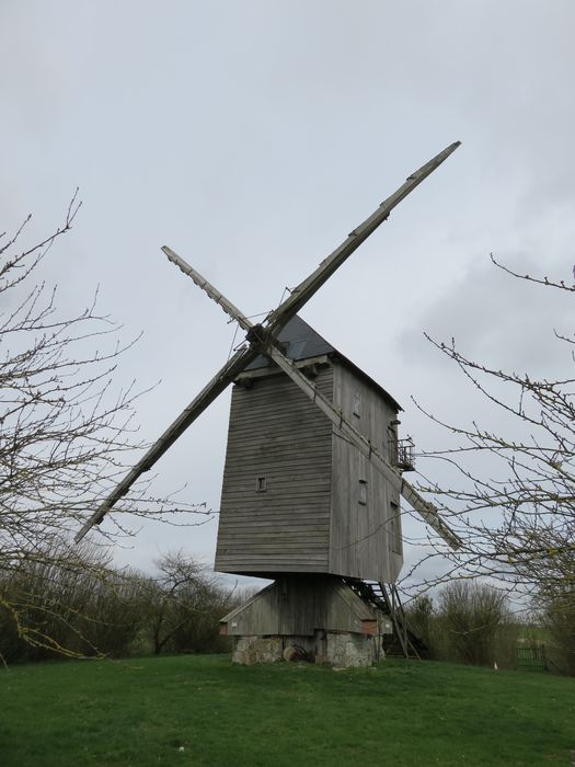 Moulin à vent de Chesnay : Vue générale