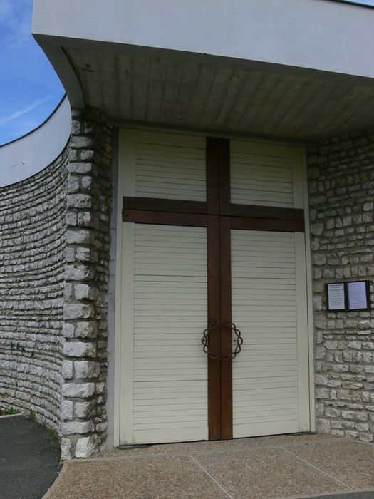 Eglise Saint-Jean-Baptiste : Portail d’accès sud, vue générale