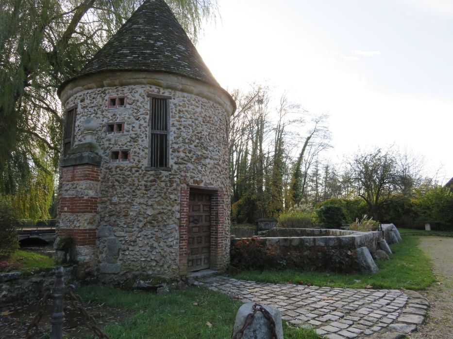 Moulin de Mormoulins : Tour, vue générale