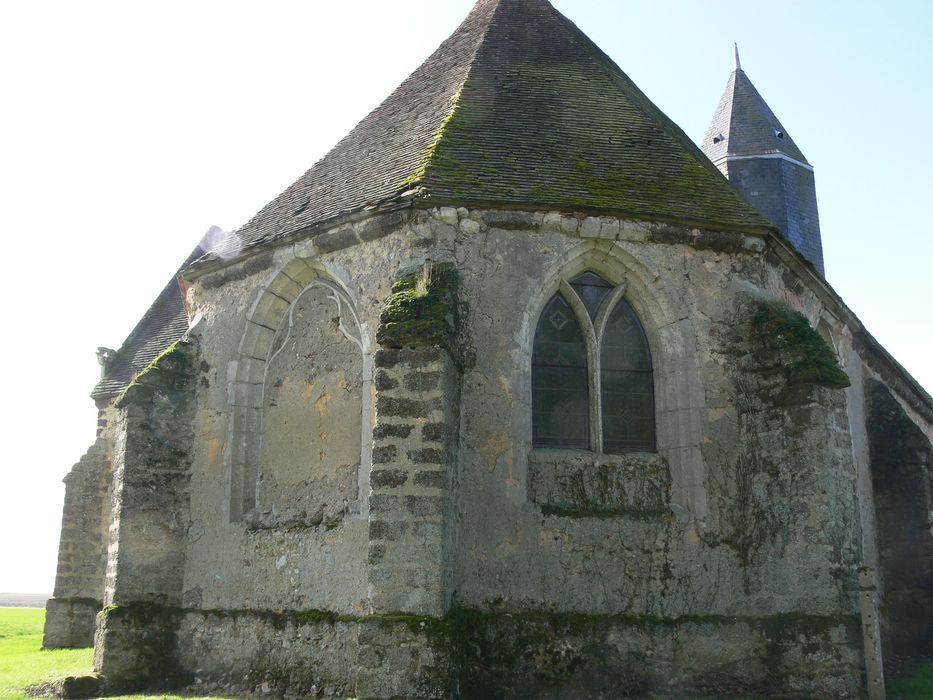 Eglise Saint-Pierre : Chevet, vue générale