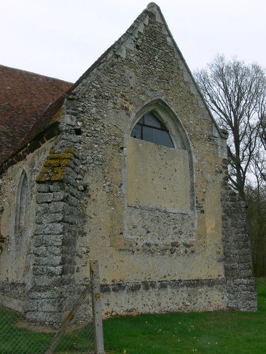 Eglise Saint-Pierre : Chapelle sud, vue générale