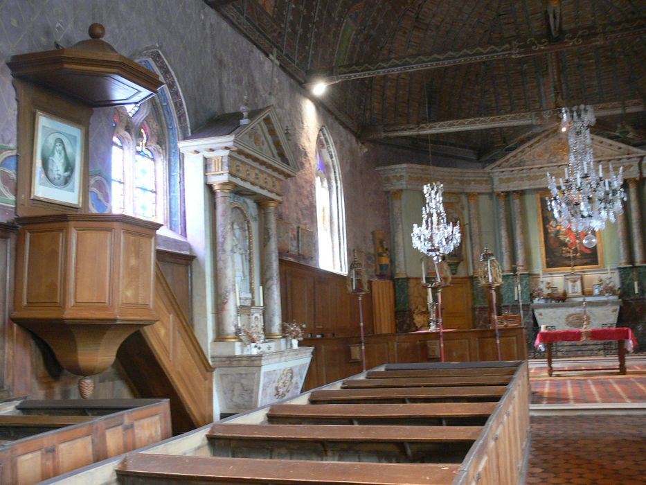 Eglise Saint-Georges : Nef, vue partielle