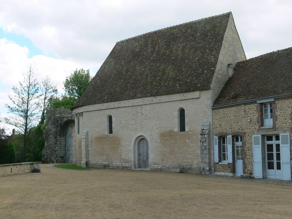 Chapelle du château : Flanc nord, vue générale