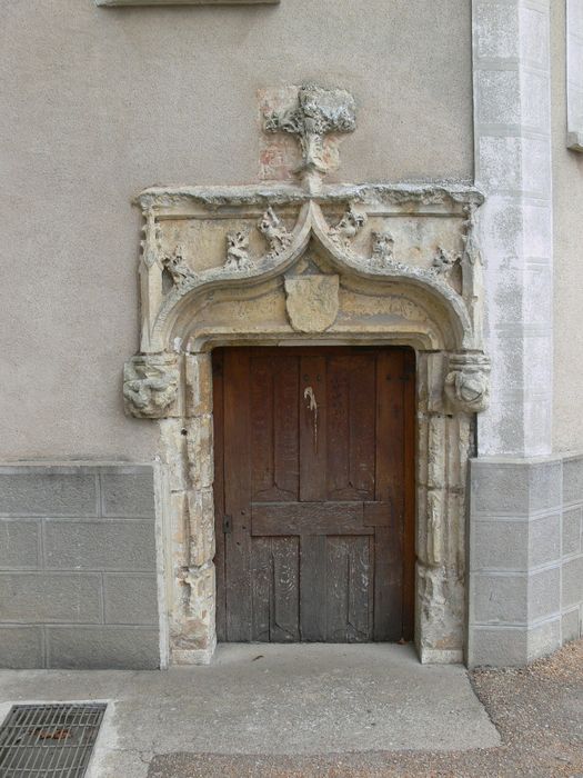 Château : Détail d’une ancienne porte d’accès