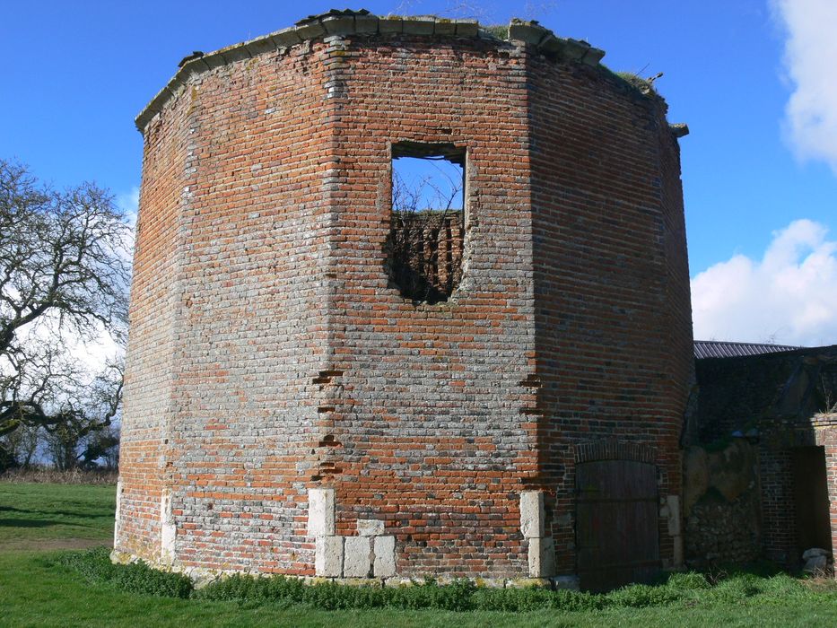 Ferme : Ferme : Pigeonnier, vue générale