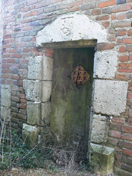 Ferme : Ferme : Pigeonnier, porte d’accès, vue générale