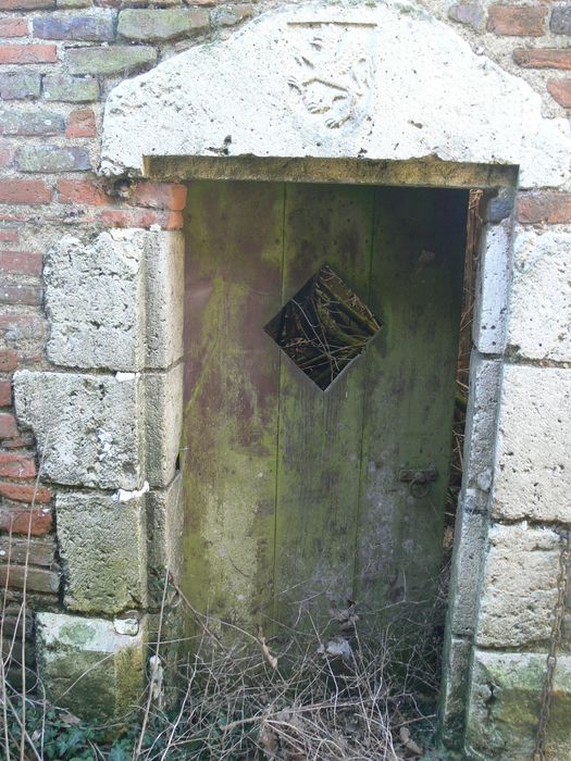 Ferme : Ferme : Pigeonnier, porte d’accès, vue générale