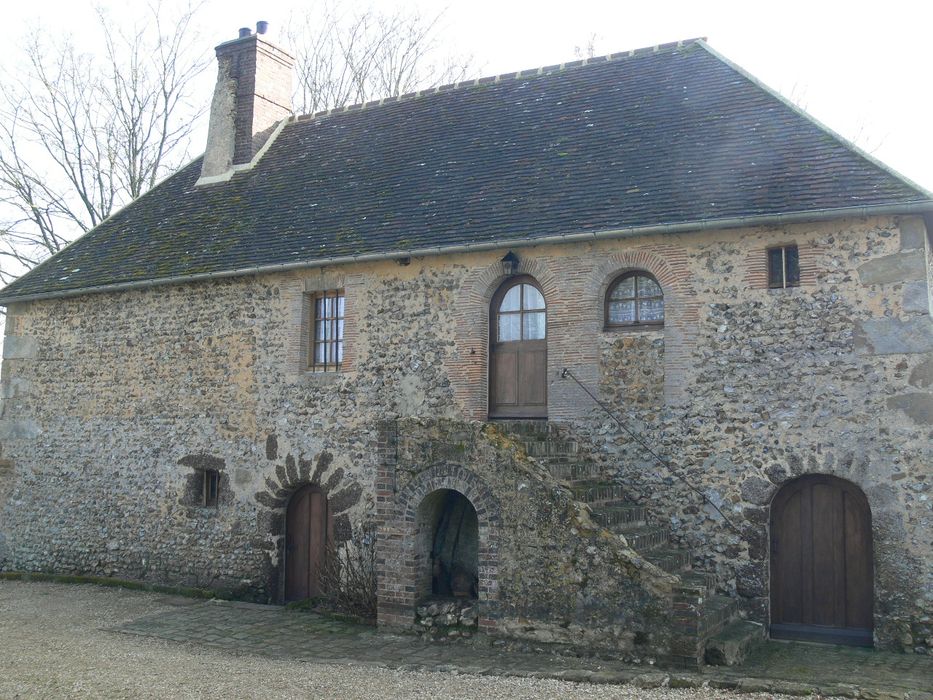 Château de la Gadelière : Communs, façade nord, vue générale