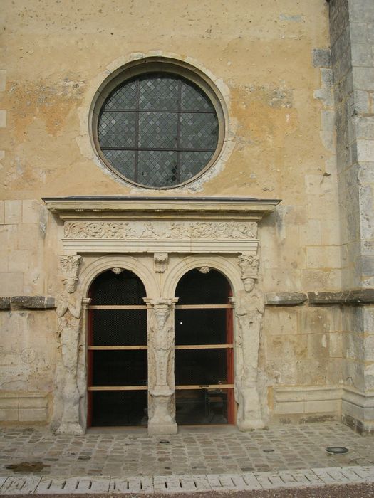 Eglise Notre-Dame : Portail sud, vue générale