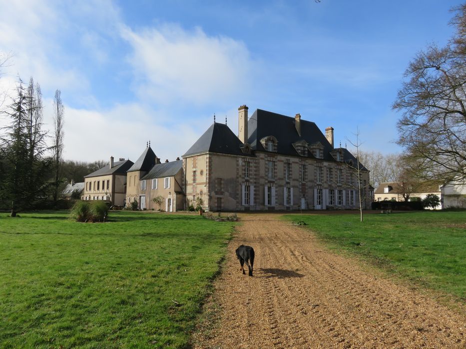 Château de Vauventriers : Ensemble nord-est, vue générale