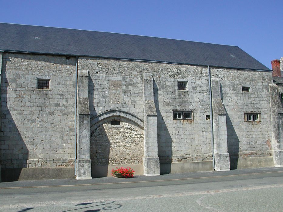 Ancienne grange dîmière : Façade sud-est, vue générale