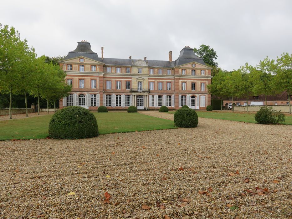 Château de la Hallière : Ensemble nord, vue générale