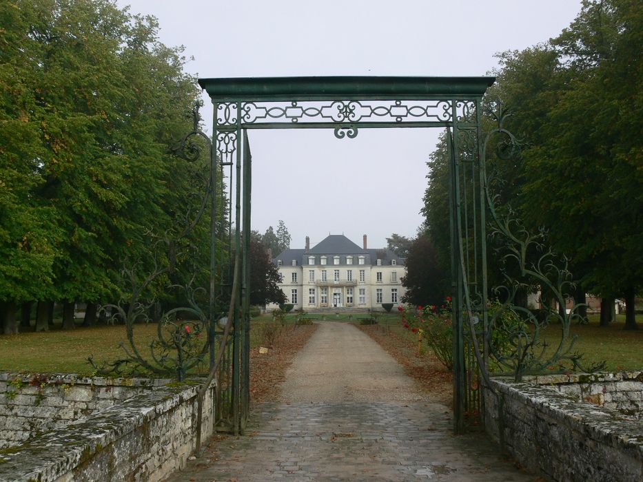 Château d'Arnouville : Grande perspective sud, vue générale