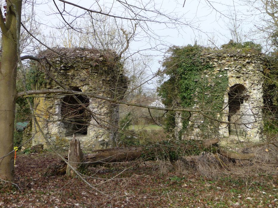 Château de Guainville : Vue partielle des ruines